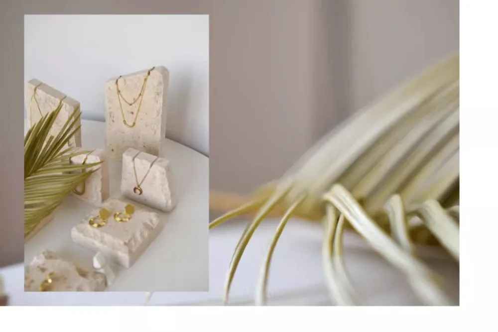 Présentoir collier marbre