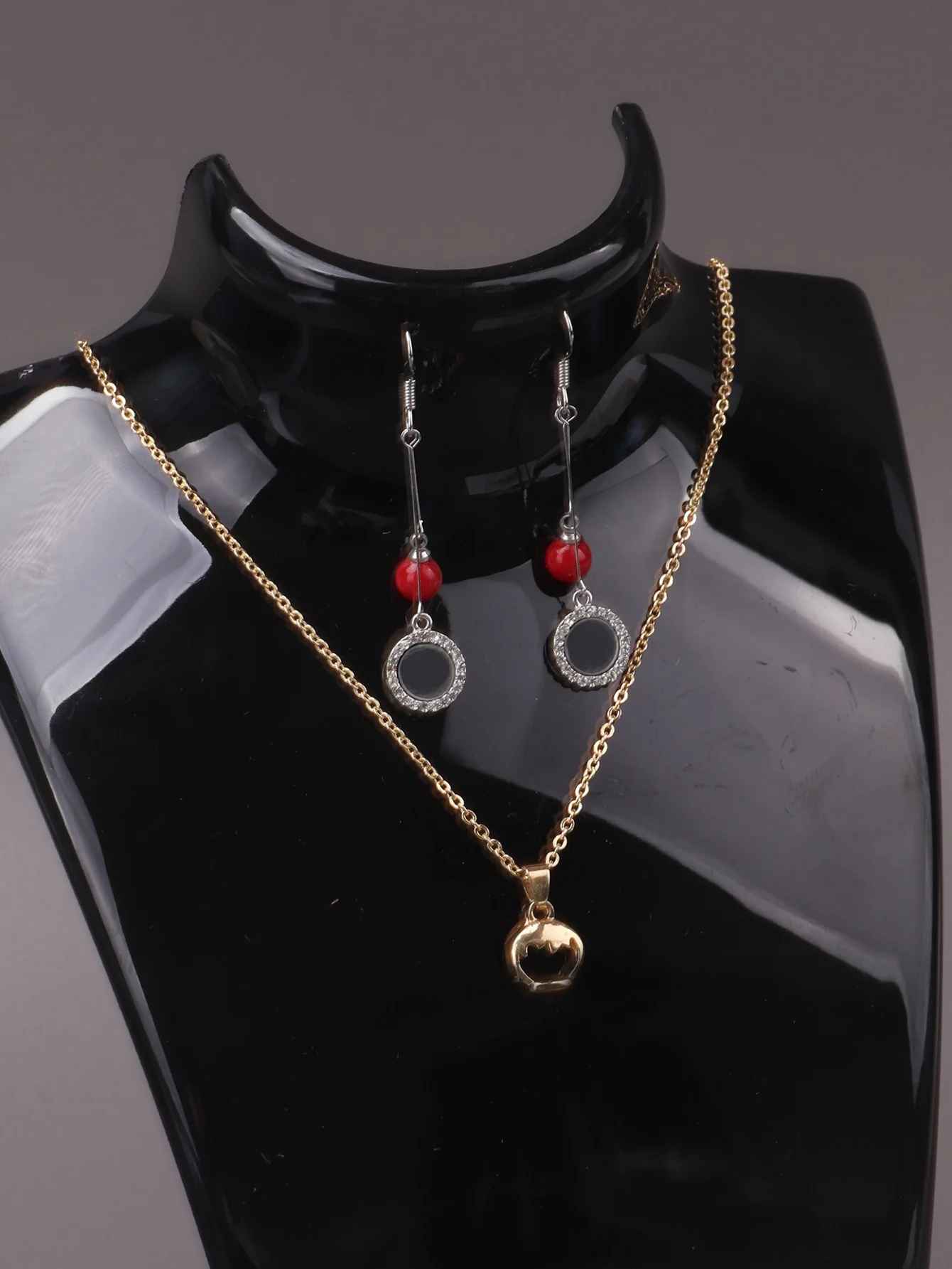 Présentoir collier pas cher