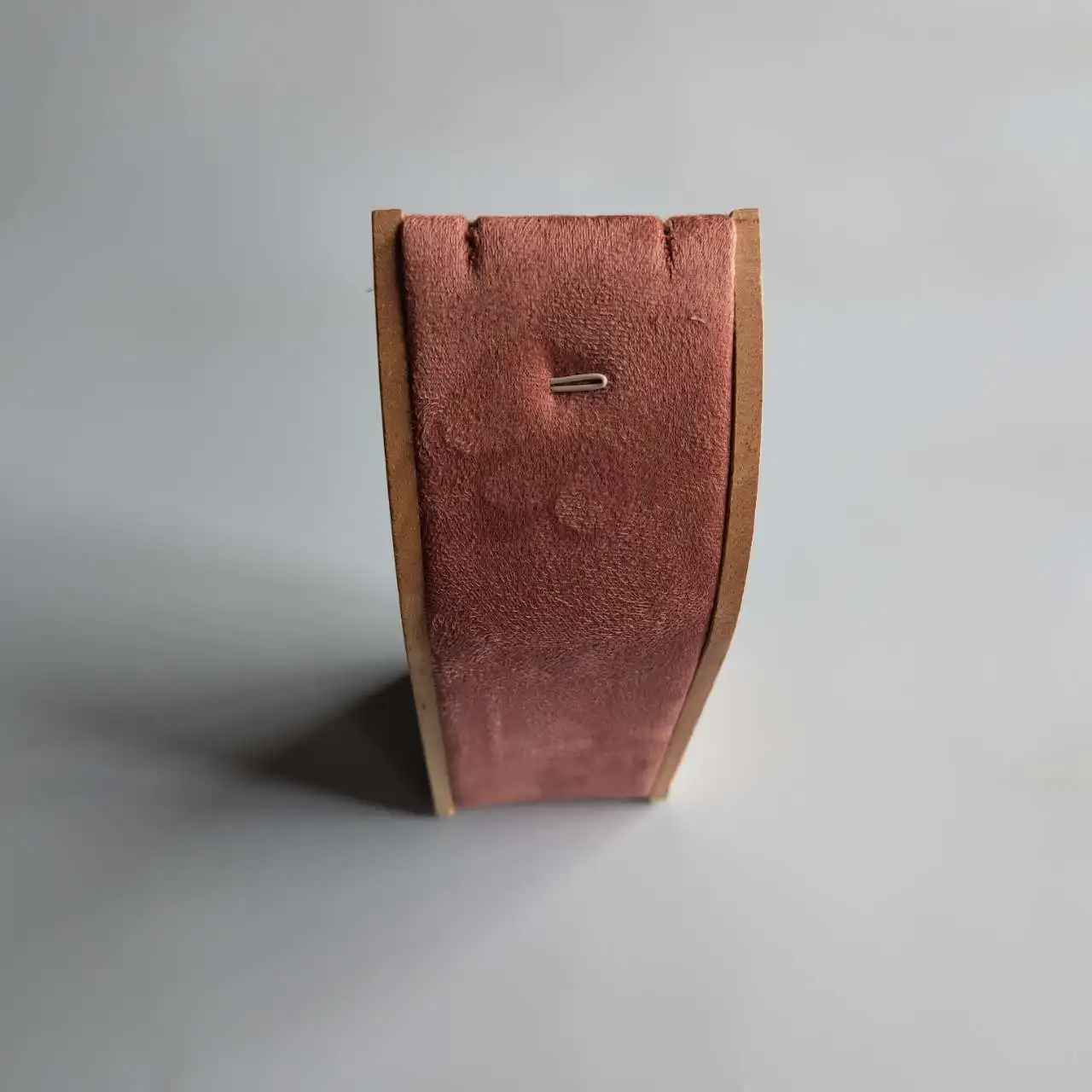 Présentoir Collier Design Rose Terracotta