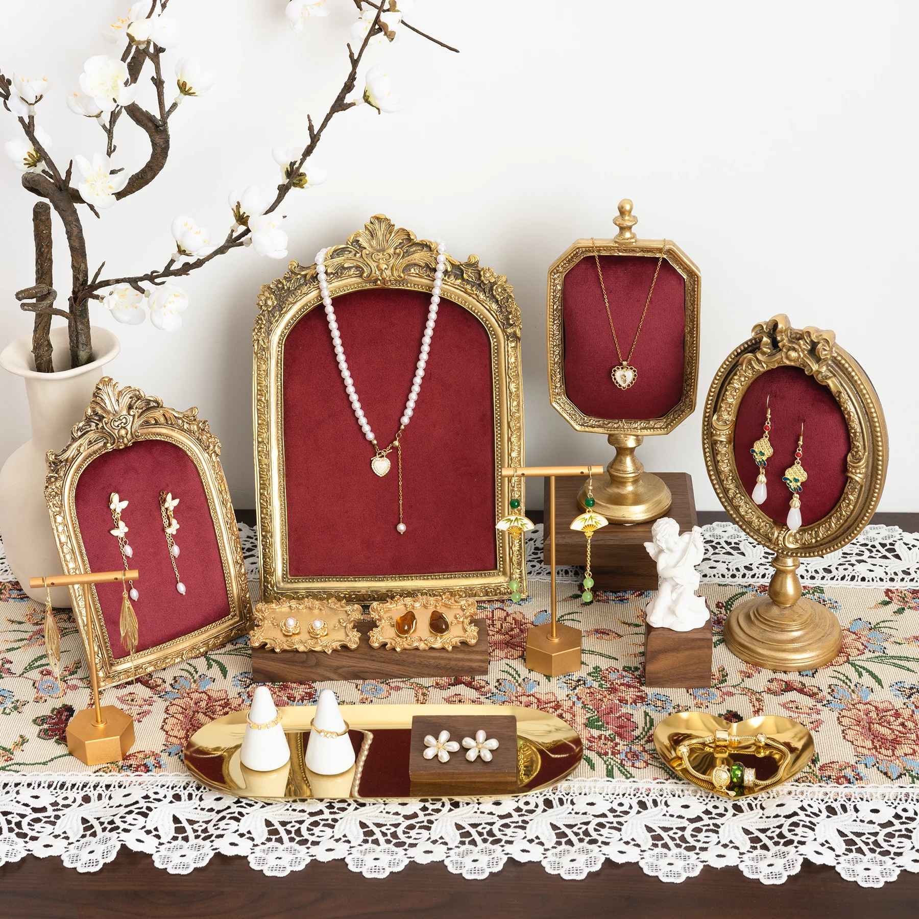 Présentoir collier vintage