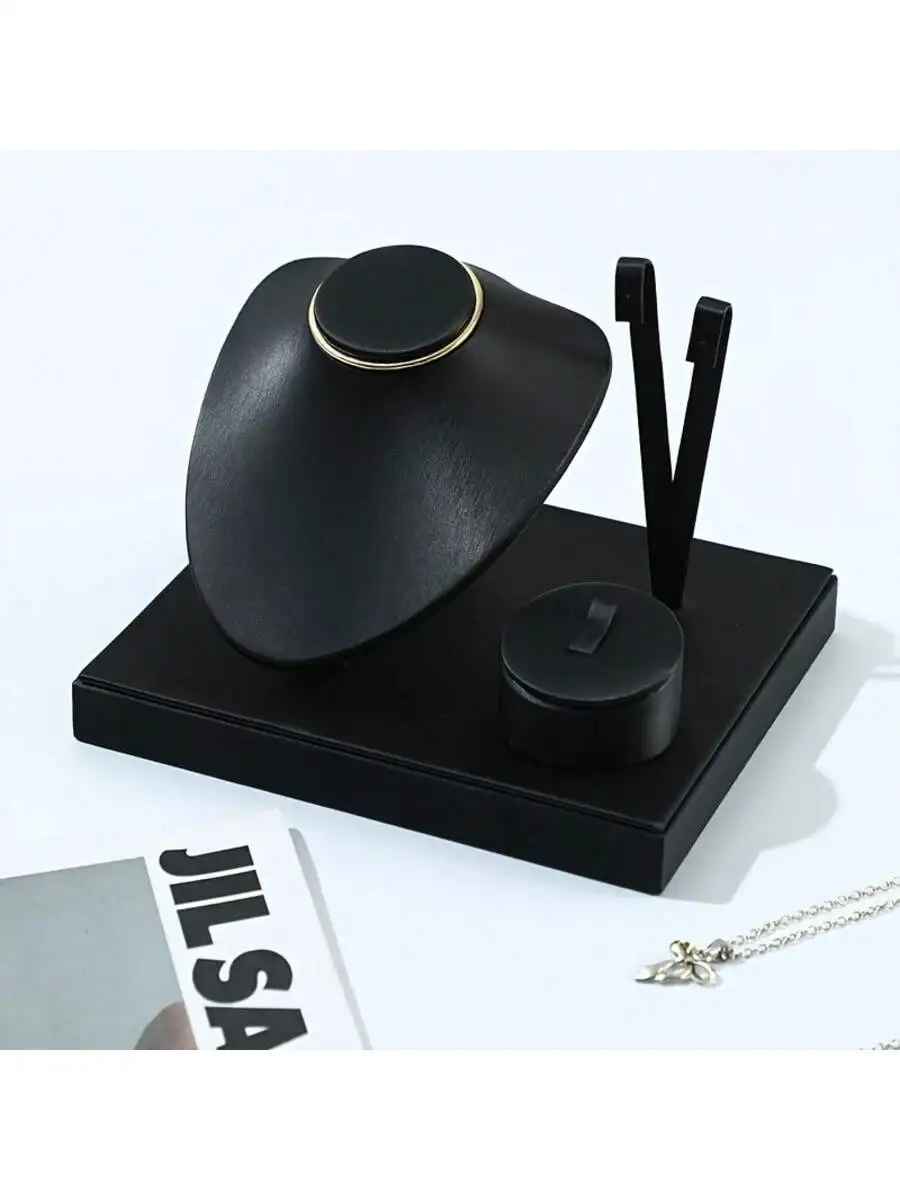 Présentoir collier vitrine cuir