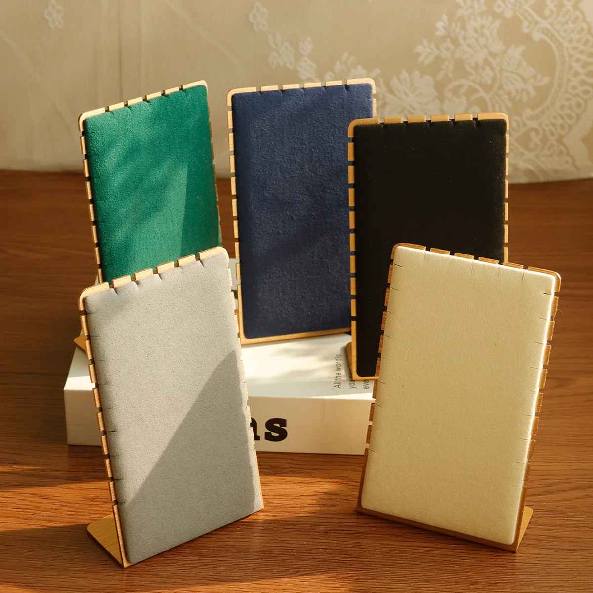 Présentoir de comptoir collier en métal velours