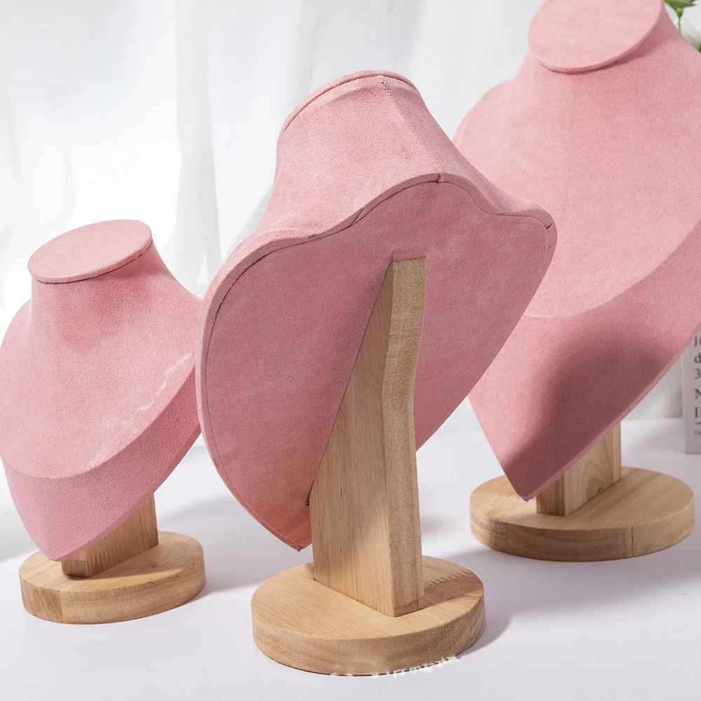 Présentoir collier velours rose