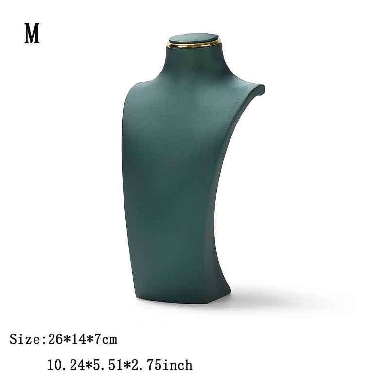 Présentoir collier luxe cuir