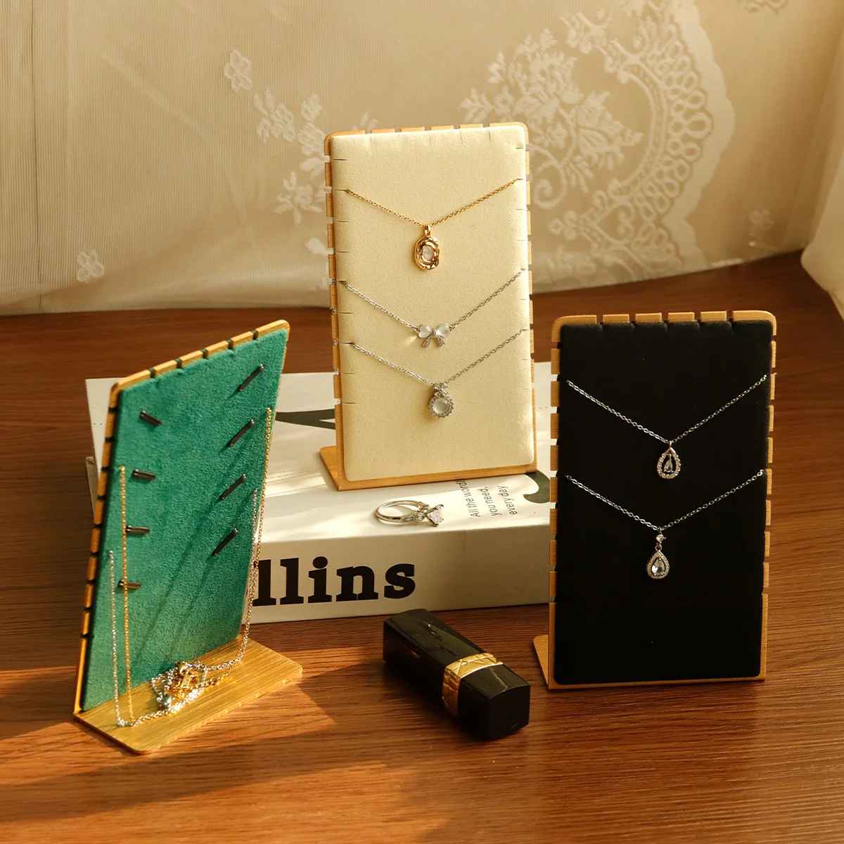 Présentoir de comptoir collier en métal velours