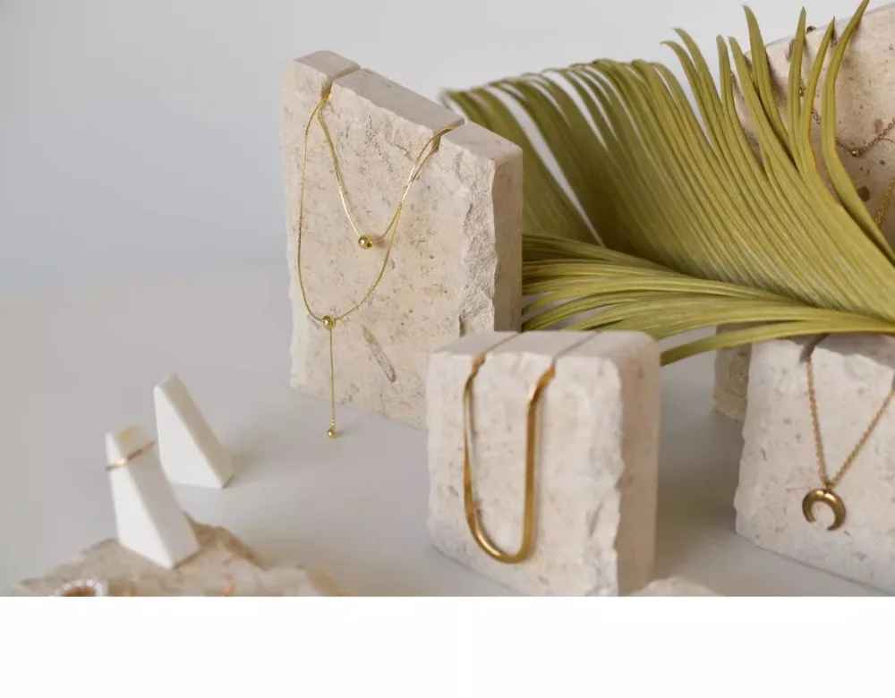 Présentoir collier marbre