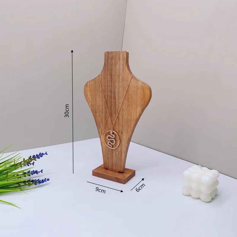 Presentoir collier bois noyer