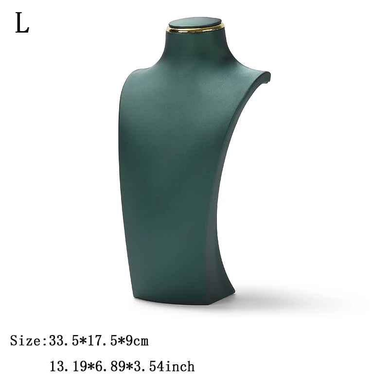 Présentoir collier luxe cuir