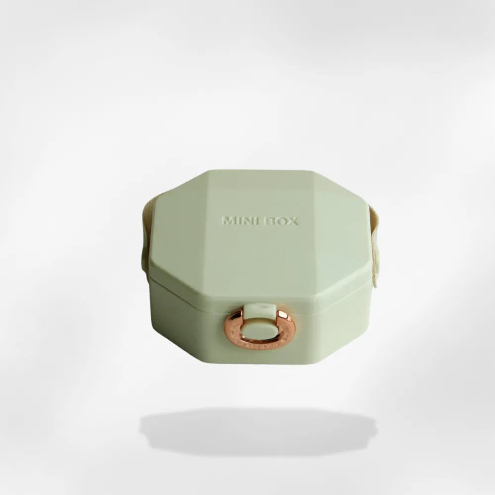 https://cdn.shopify.com/s/files/1/0889/8084/8989/files/Bo_te_Bijoux_Adolescente_RoyalCoffer_beige.webp?v=1755877423