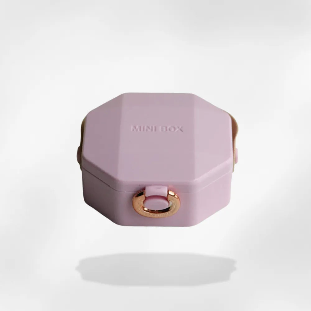 https://cdn.shopify.com/s/files/1/0889/8084/8989/files/Bo_te_Bijoux_Adolescente_RoyalCoffer_rose.webp?v=1755877402