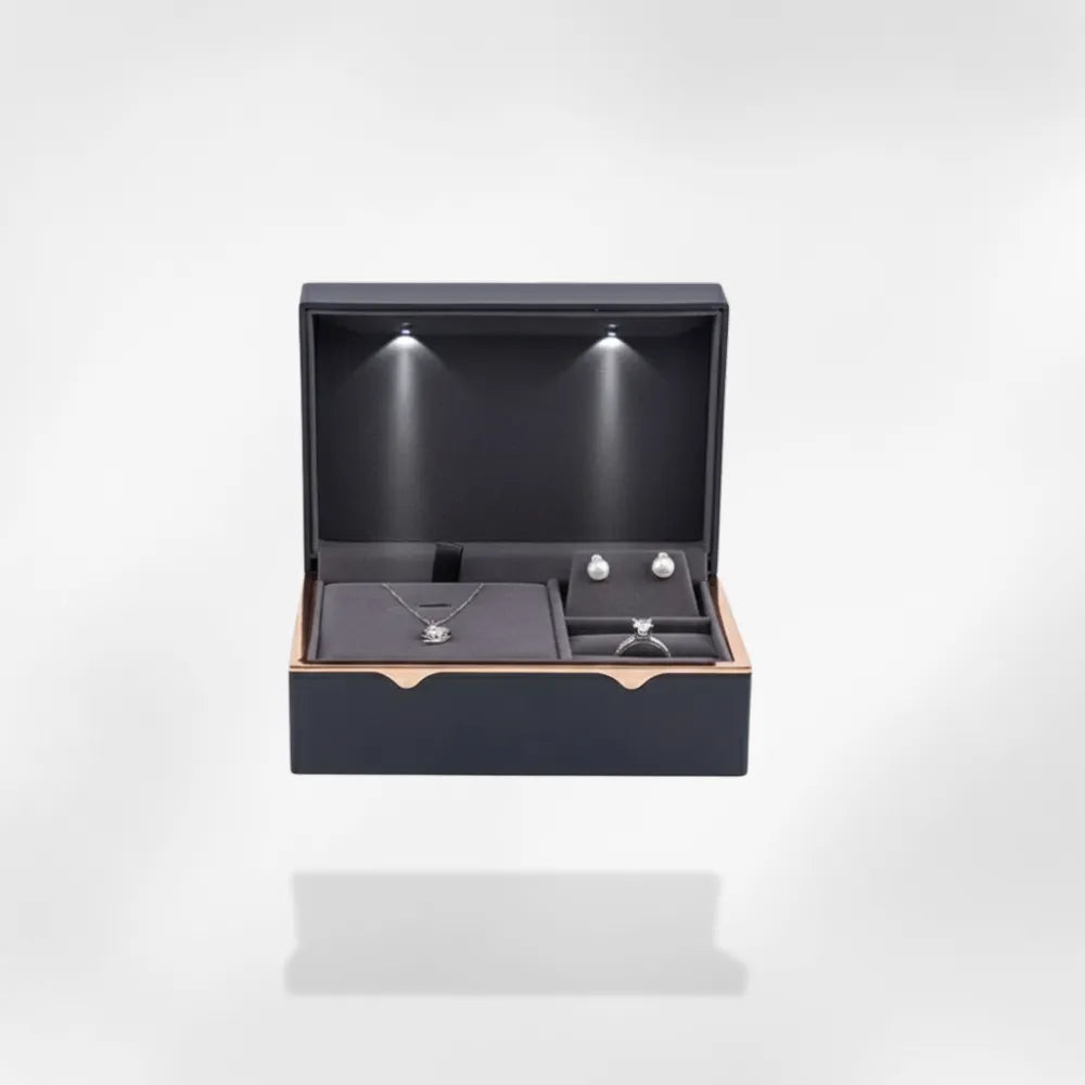 https://cdn.shopify.com/s/files/1/0889/8084/8989/files/Bo_te_Bijoux_LED_RoyalCoffer.webp?v=1758202658