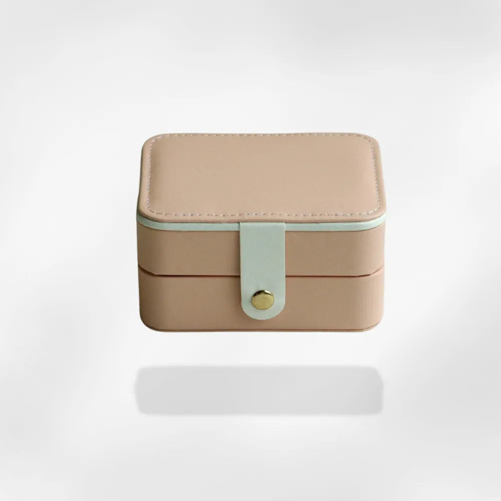 https://cdn.shopify.com/s/files/1/0889/8084/8989/files/Bo_te_Bijoux_Petite_Fille_RoyalCoffer_13457.webp?v=1755704133