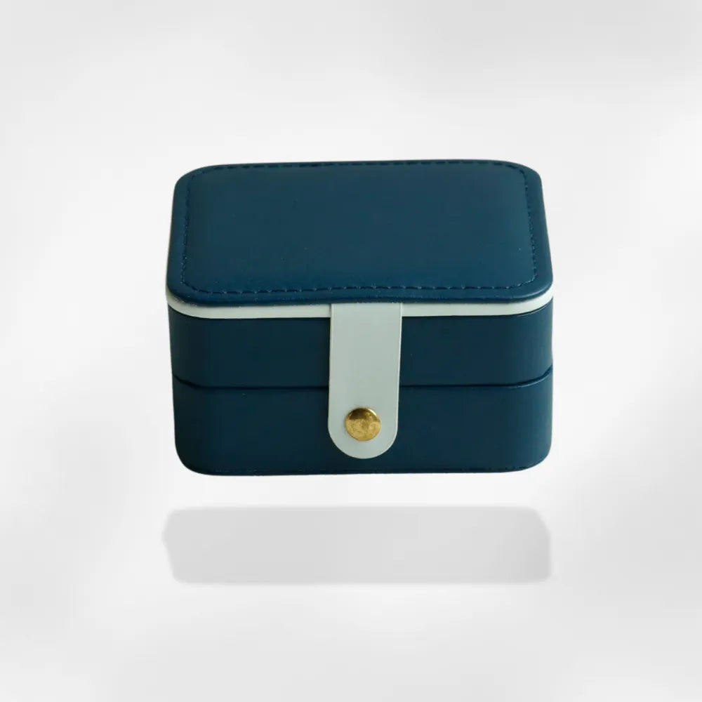 https://cdn.shopify.com/s/files/1/0889/8084/8989/files/Bo_te_Bijoux_Petite_Fille_RoyalCoffer_1345.webp?v=1755704126