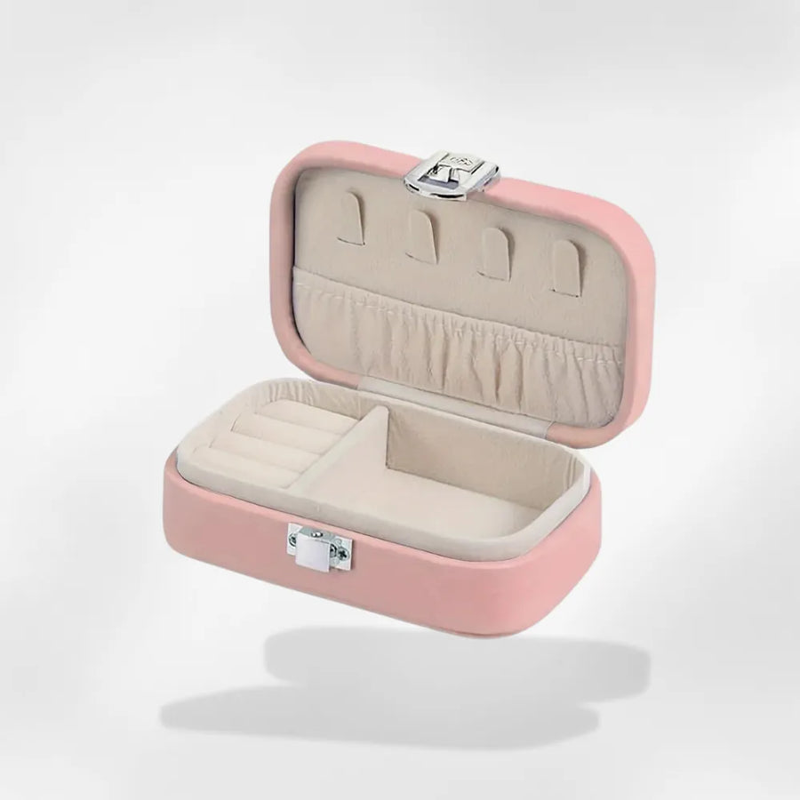 https://cdn.shopify.com/s/files/1/0889/8084/8989/files/Bo_te_bijoux_Enfant_Fille_RoyalCoffer_2.webp?v=1758725117