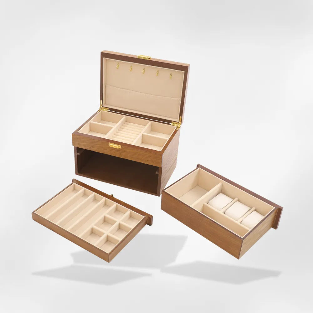 https://cdn.shopify.com/s/files/1/0889/8084/8989/files/Bo_te_bijoux_fille_en_bois_pr_cieux_RoyalCoffer_1.webp?v=1754321879