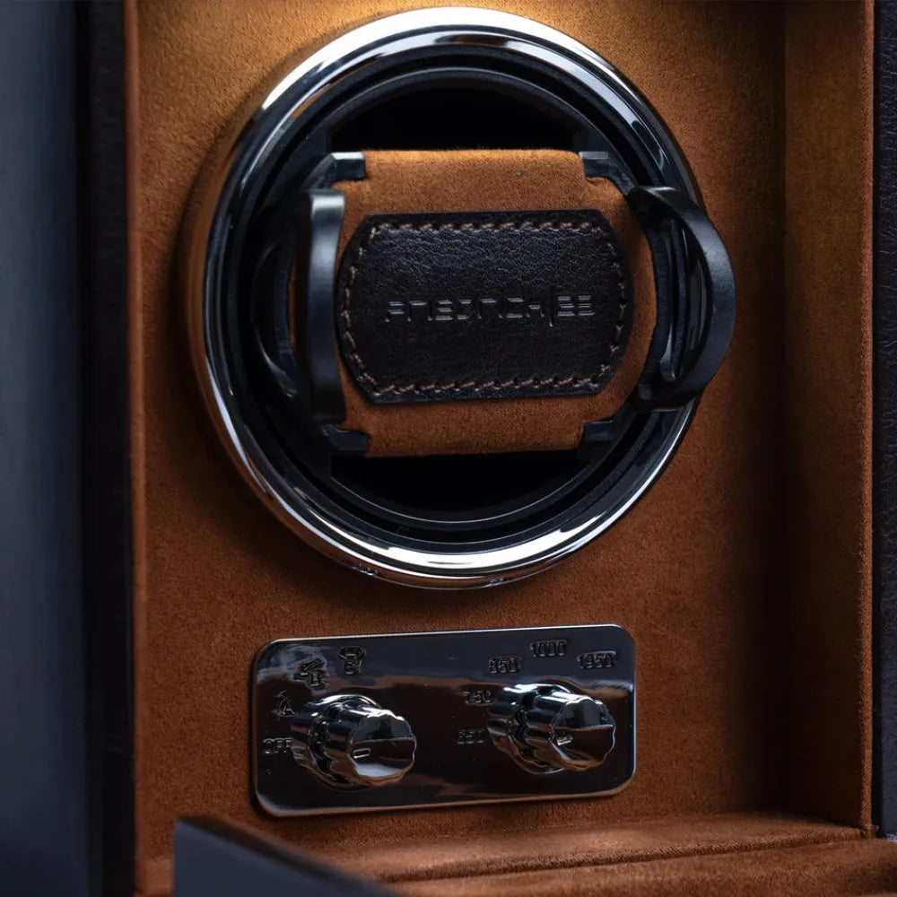 https://cdn.shopify.com/s/files/1/0889/8084/8989/files/Bo_te_montre_automatique_RoyalCoffer_3456.webp?v=1752686038