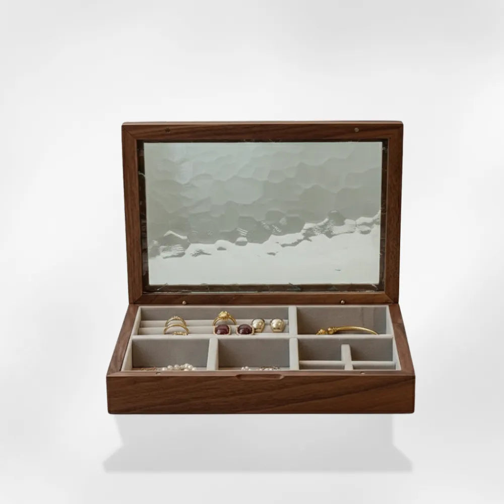 https://cdn.shopify.com/s/files/1/0889/8084/8989/files/Boite_a_Bijoux_en_Bois_massif_et_verre_2.webp?v=1770398291