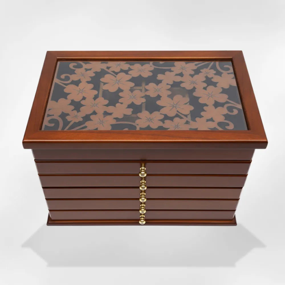 https://cdn.shopify.com/s/files/1/0889/8084/8989/files/Coffret_Bijoux_en_bois_ancien_RoyalCoffer.webp?v=1758037973