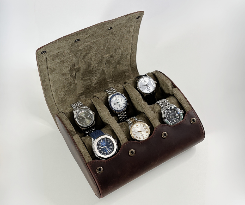 https://cdn.shopify.com/s/files/1/0774/4372/7708/files/Etui_Cuir_Tradition_serie_6_-_5.png?v=1771350605