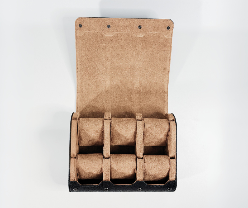 https://cdn.shopify.com/s/files/1/0774/4372/7708/files/Etui_Miel_Dore_-_1.png?v=1771350919