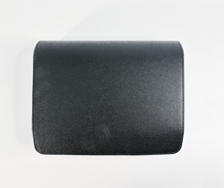 https://cdn.shopify.com/s/files/1/0774/4372/7708/files/Etui_Miel_Dore_-_2.png?v=1771350919