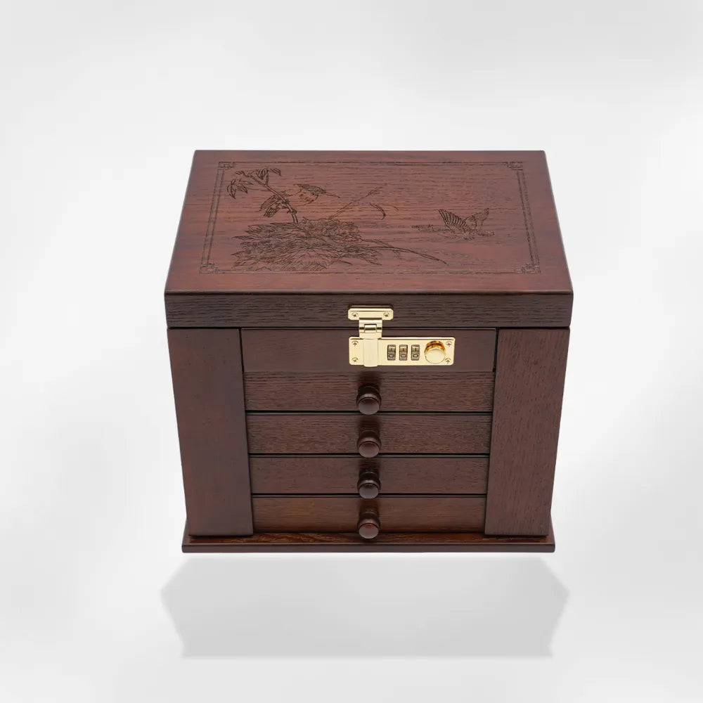 https://cdn.shopify.com/s/files/1/0889/8084/8989/files/Grande_Bo_te_bijoux_en_Bois_RoyalCoffer_3456.webp?v=1757517957