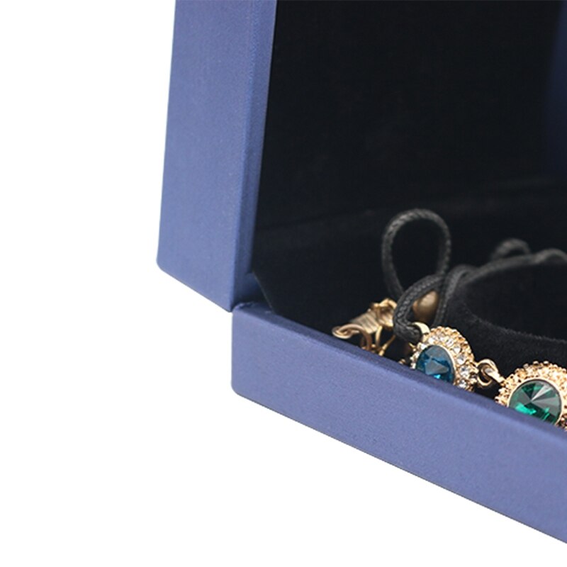 Boîte Bracelet Velours Compact 4 Couleurs