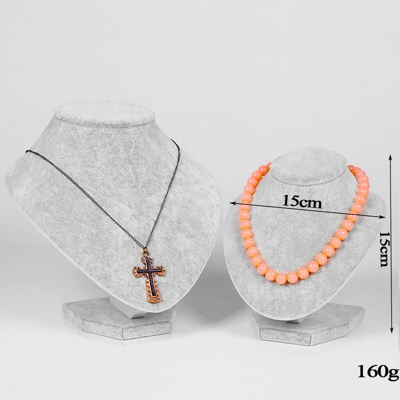 Buste Collier Velours Gris Clair