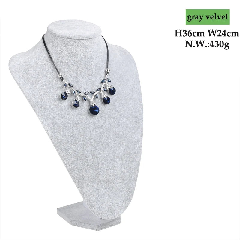 Buste Collier Velours Gris Clair