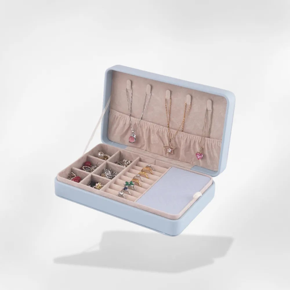 https://cdn.shopify.com/s/files/1/0889/8084/8989/files/Jolie_Bo_te_Bijoux_Fille_RoyalCoffer_1345.webp?v=1755622841