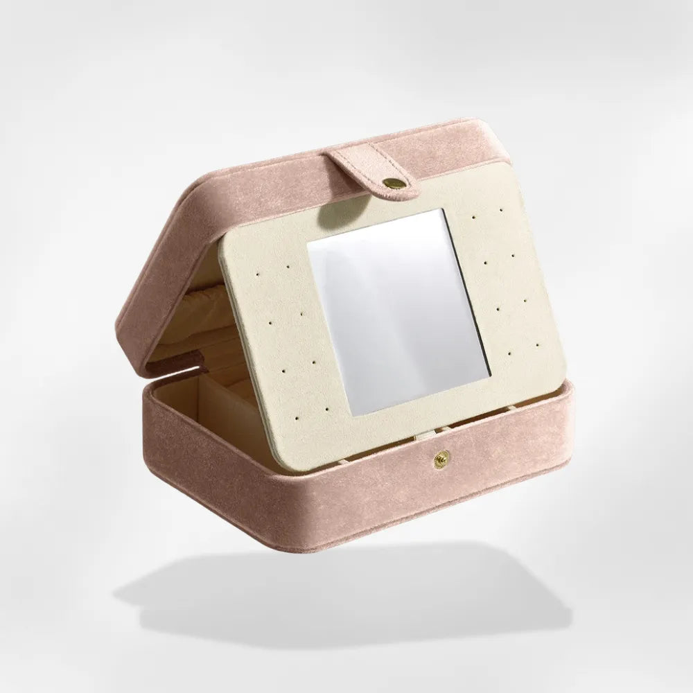 https://cdn.shopify.com/s/files/1/0889/8084/8989/files/Petite_Bo_te_Transport_Bijoux_rose_poudre.webp?v=1754921883