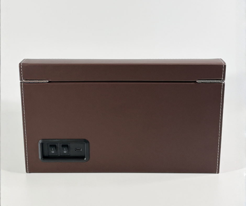 https://cdn.shopify.com/s/files/1/0774/4372/7708/files/Remontoir_Deluxe_Brun_-_2.png?v=1771351126