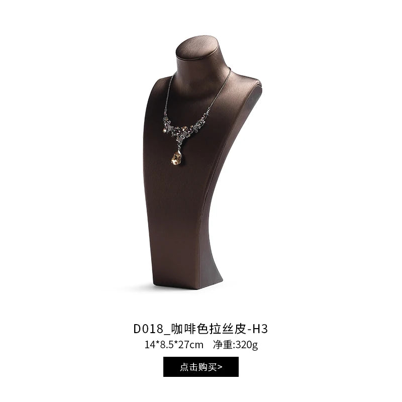 Buste Cou Cuir Portrait Mannequin Pendentif