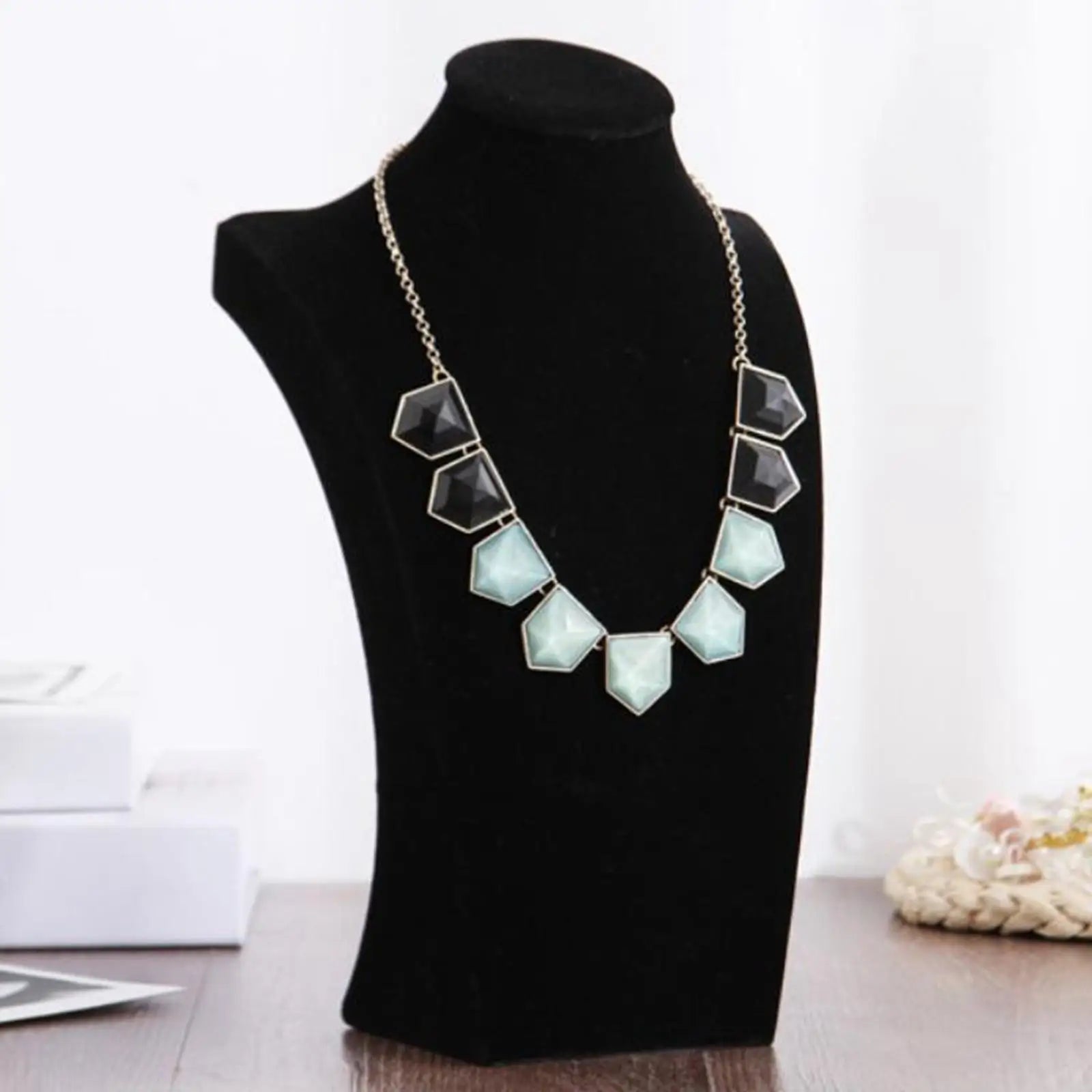 Buste Collier Velours Pendentif Chaîne Femme