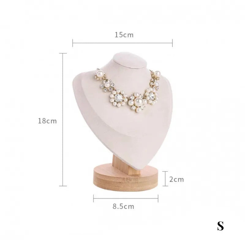Buste Collier Bois Massif Portrait