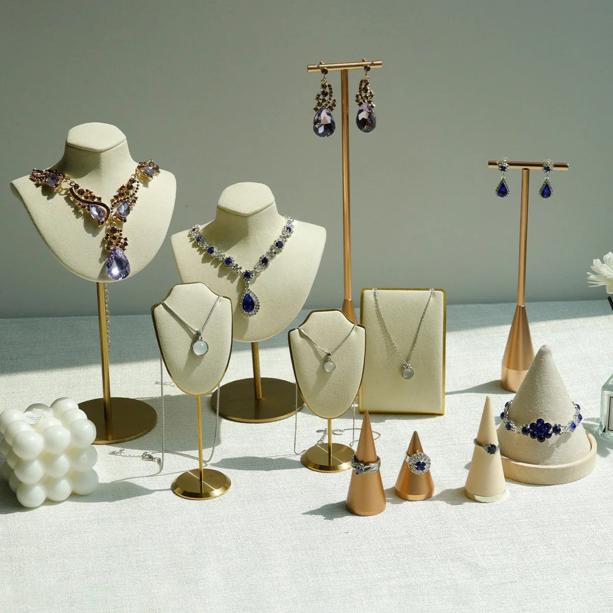 Présentoir Bijoux Métal Multi-Modèles Vitrine