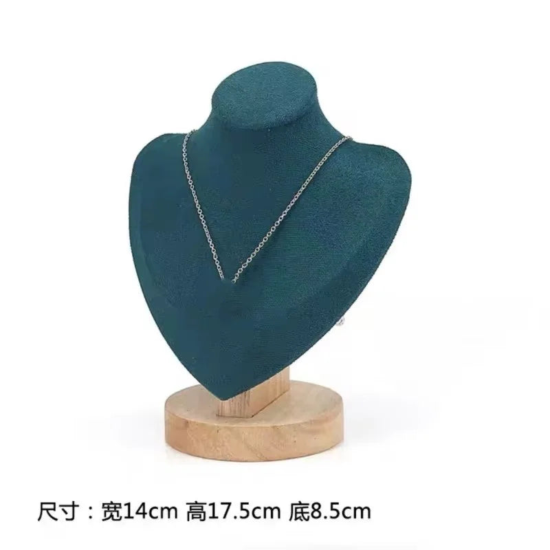 Buste Collier Bois Massif Portrait
