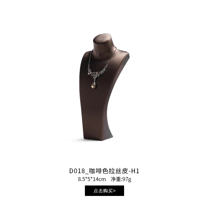 Buste Cou Cuir Portrait Mannequin Pendentif