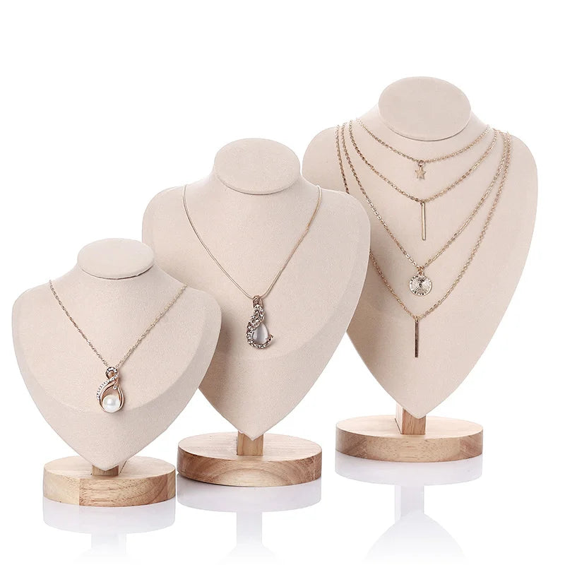 Grand Buste Collier