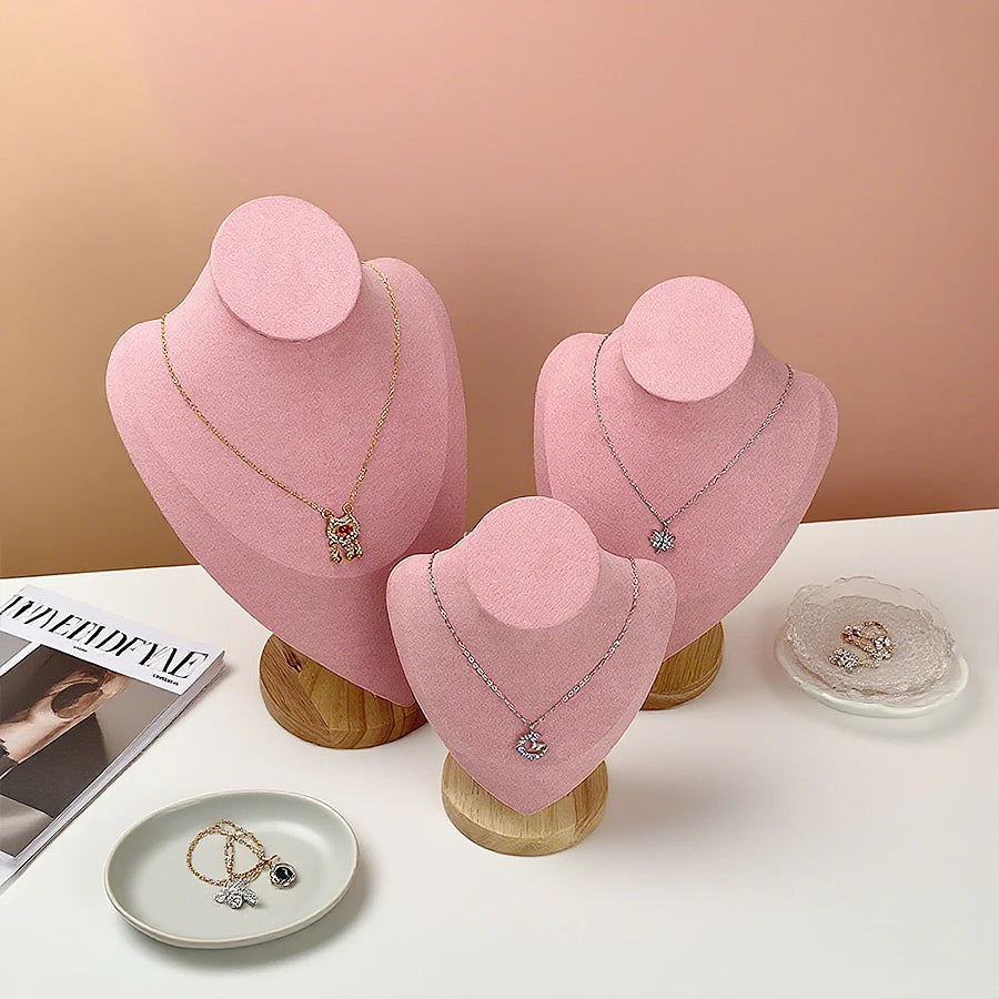 Buste Cou Cuir Rose Portrait Vitrine