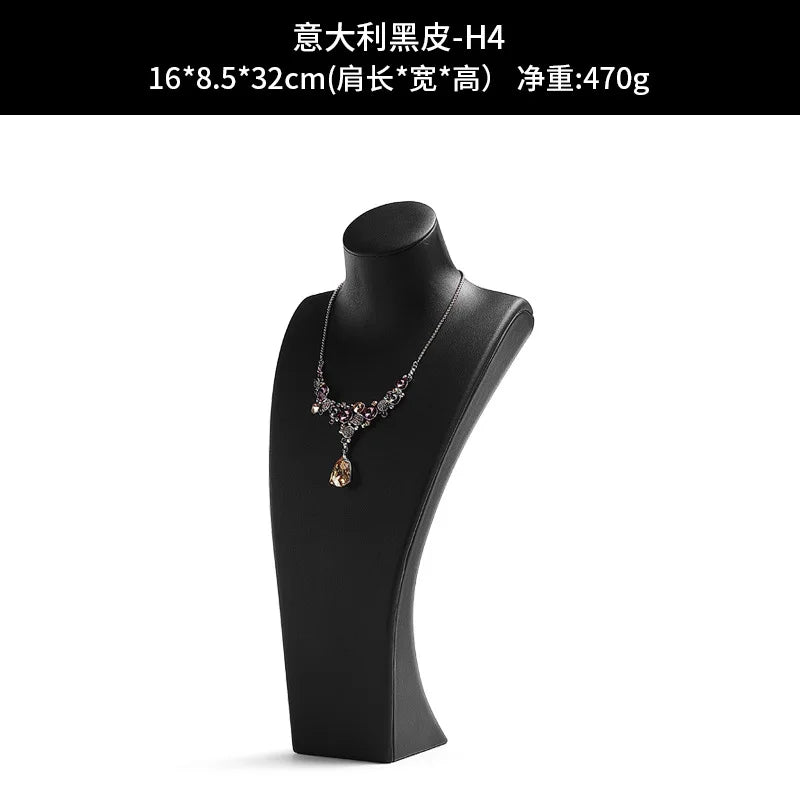 Buste Cou Cuir Portrait Mannequin Pendentif