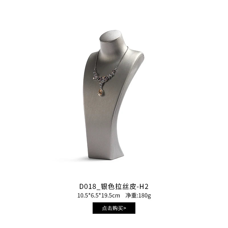 Buste Cou Cuir Portrait Mannequin Pendentif