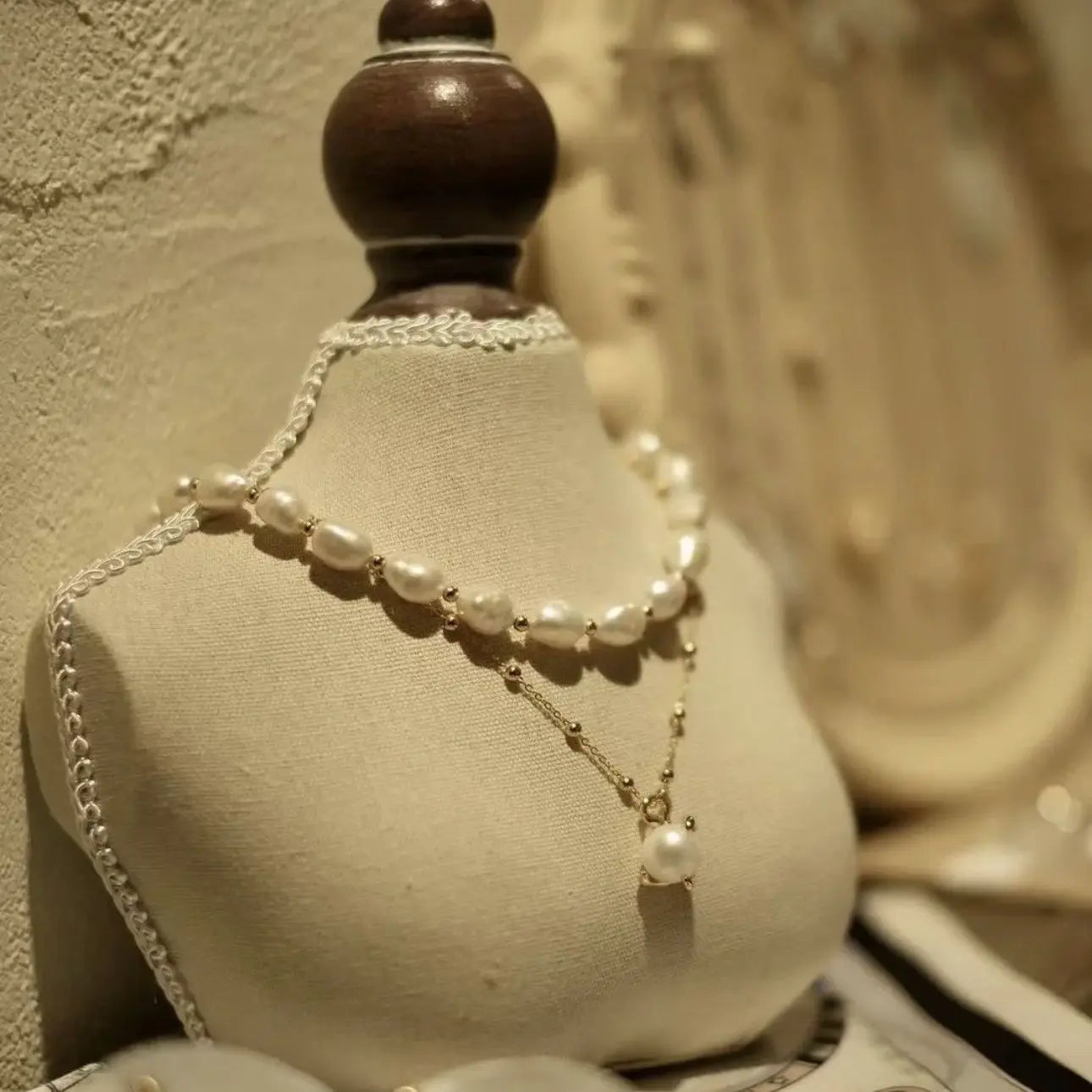 Présentoir Collier Bois Massif Vintage Vitrine