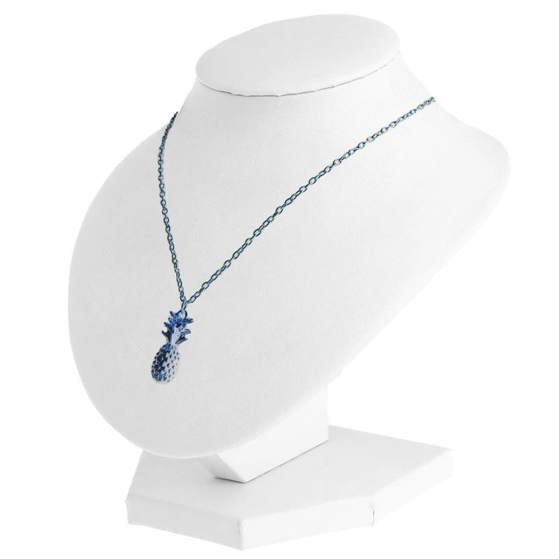 Buste Collier Cuir Blanc Vitrine Boutique