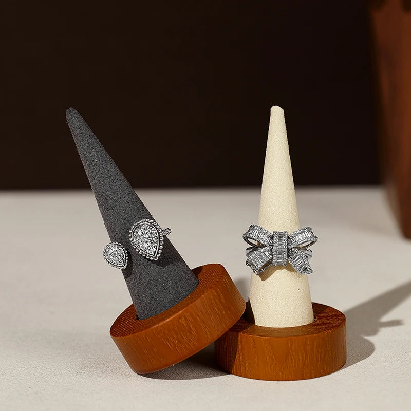 Porte Bague Bois Cône Jade Anneaux