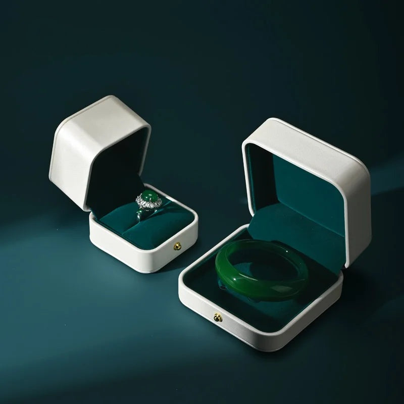 Écrin à Bijoux Blanc et Vert avec Bouton Doré, 6 Formats
