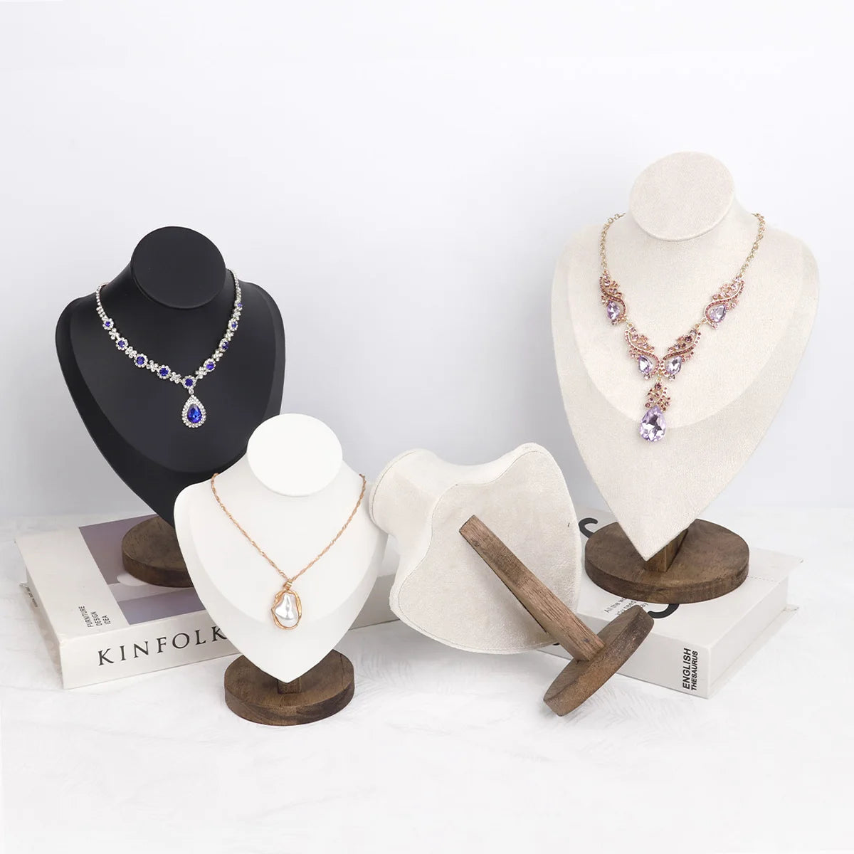 Buste Collier Velours Cuir Mannequin Vitrine