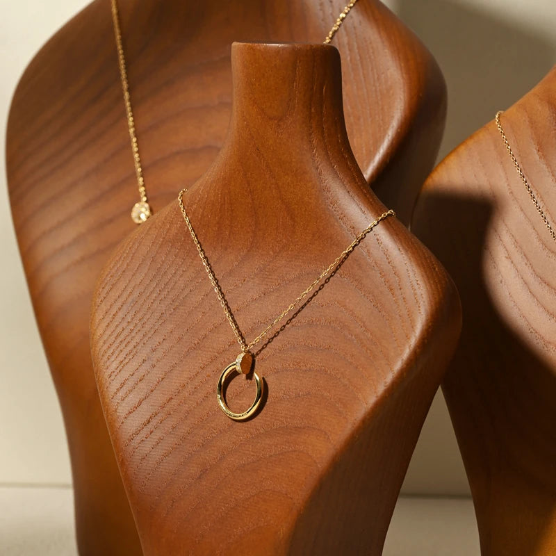 Buste Collier Bois Massif Portrait Premium
