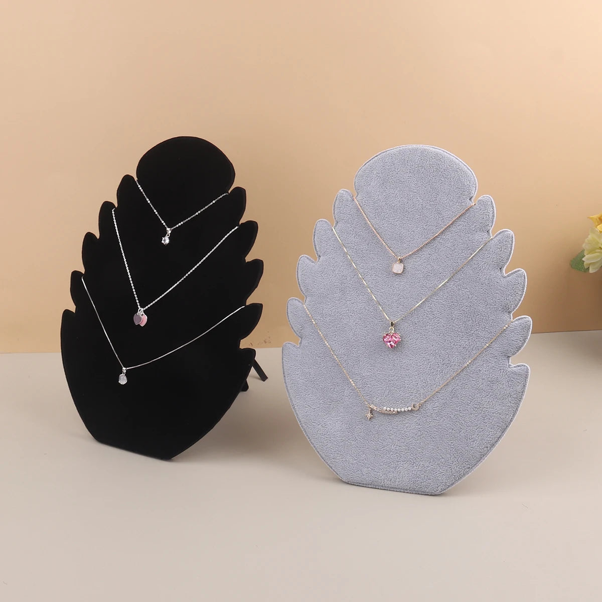 Présentoir Collier Velours Feuille Plat