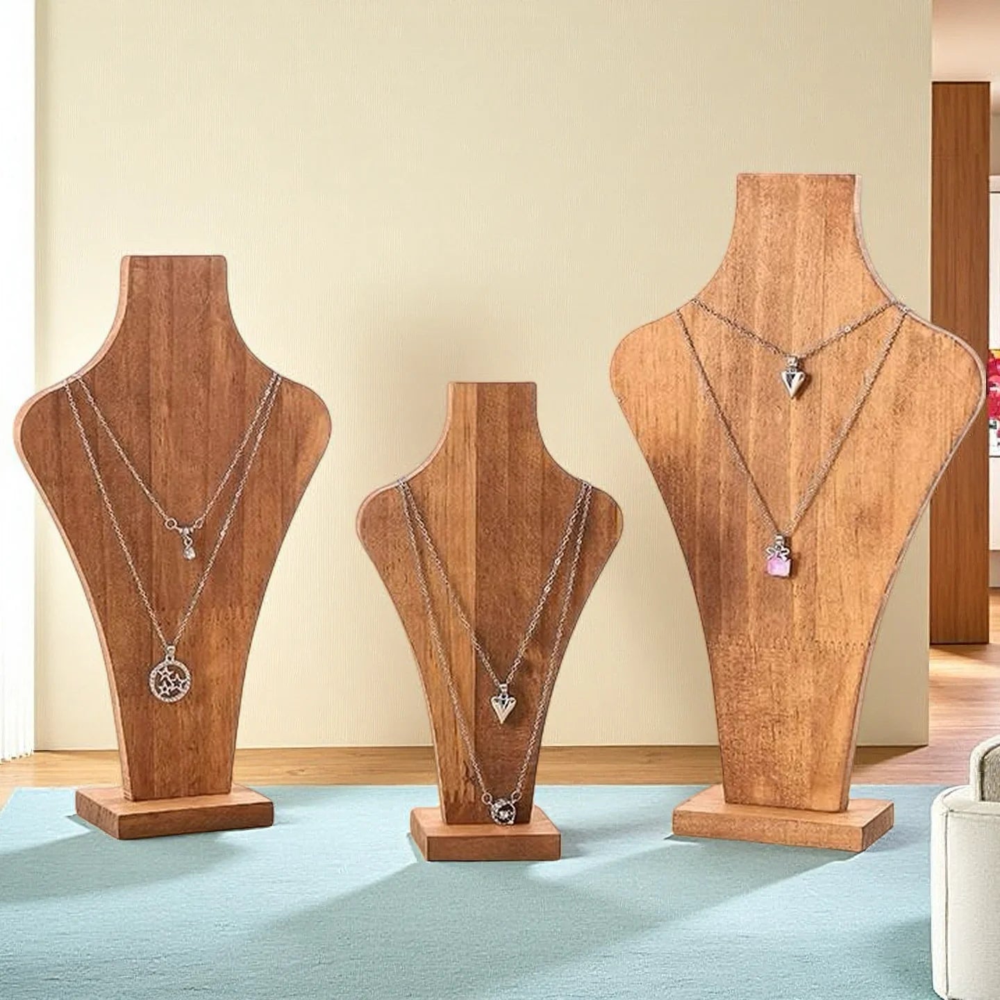 Buste Collier Bois Noyer Démontable Pendentif